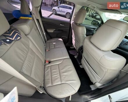 Белый Хонда СРВ, объемом двигателя 2.35 л и пробегом 316 тыс. км за 15000 $, фото 4 на Automoto.ua