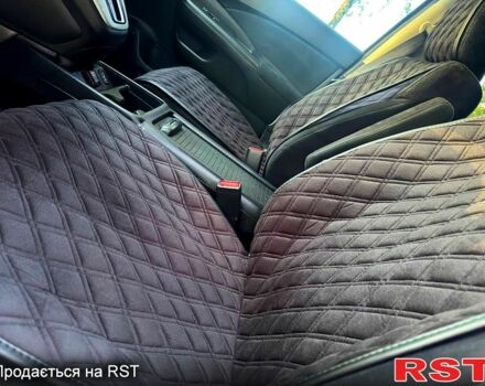 Белый Хонда СРВ, объемом двигателя 2.4 л и пробегом 150 тыс. км за 13980 $, фото 5 на Automoto.ua