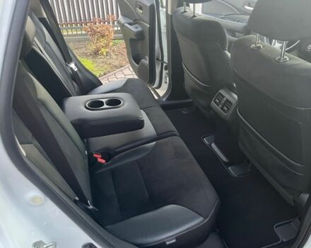 Белый Хонда СРВ, объемом двигателя 2 л и пробегом 121 тыс. км за 7500 $, фото 23 на Automoto.ua