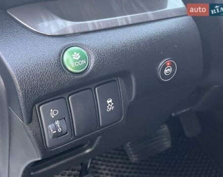 Білий Хонда СРВ, об'ємом двигуна 2.35 л та пробігом 179 тис. км за 16900 $, фото 27 на Automoto.ua