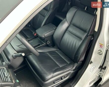 Білий Хонда СРВ, об'ємом двигуна 2.35 л та пробігом 179 тис. км за 16900 $, фото 21 на Automoto.ua