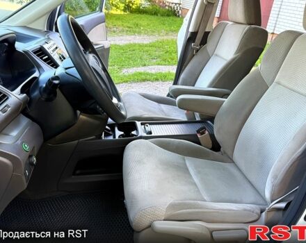 Белый Хонда СРВ, объемом двигателя 2.4 л и пробегом 152 тыс. км за 13200 $, фото 5 на Automoto.ua