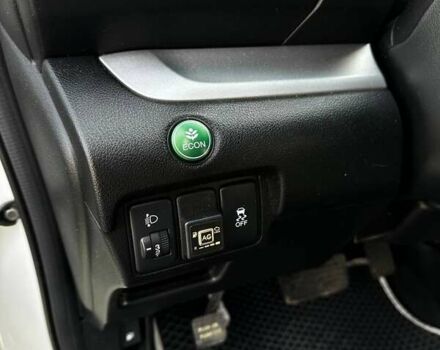 Белый Хонда СРВ, объемом двигателя 2.35 л и пробегом 175 тыс. км за 16500 $, фото 28 на Automoto.ua