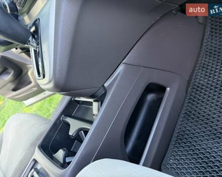 Білий Хонда СРВ, об'ємом двигуна 2.35 л та пробігом 150 тис. км за 14000 $, фото 42 на Automoto.ua