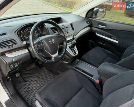 Белый Хонда СРВ, объемом двигателя 2.35 л и пробегом 167 тыс. км за 15500 $, фото 16 на Automoto.ua