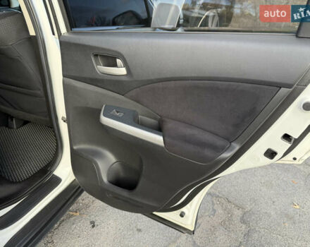 Белый Хонда СРВ, объемом двигателя 2.35 л и пробегом 167 тыс. км за 15500 $, фото 29 на Automoto.ua