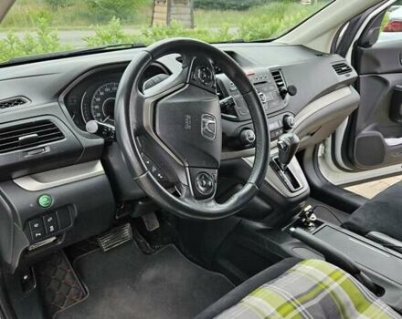 Белый Хонда СРВ, объемом двигателя 2.2 л и пробегом 246 тыс. км за 16400 $, фото 15 на Automoto.ua