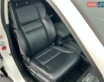 Білий Хонда СРВ, об'ємом двигуна 2.35 л та пробігом 179 тис. км за 16900 $, фото 33 на Automoto.ua