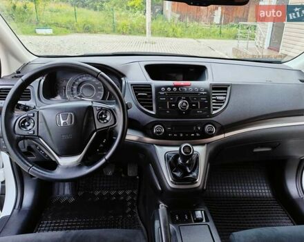 Белый Хонда СРВ, объемом двигателя 2.2 л и пробегом 252 тыс. км за 14900 $, фото 8 на Automoto.ua