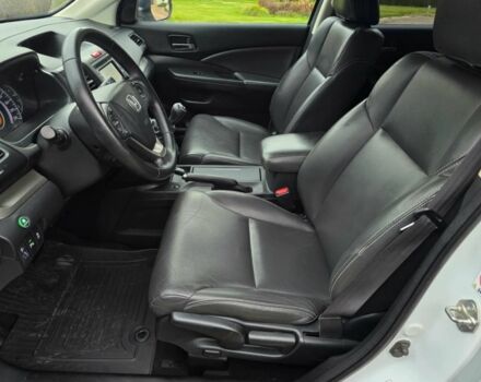 Белый Хонда СРВ, объемом двигателя 1.6 л и пробегом 76 тыс. км за 4000 $, фото 9 на Automoto.ua