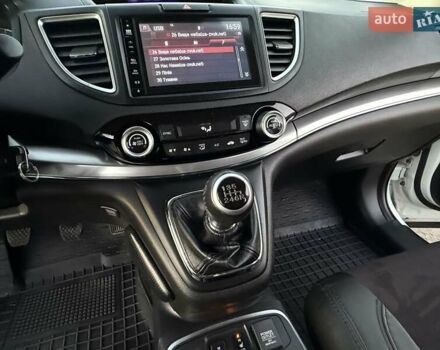 Белый Хонда СРВ, объемом двигателя 1.6 л и пробегом 176 тыс. км за 17890 $, фото 52 на Automoto.ua