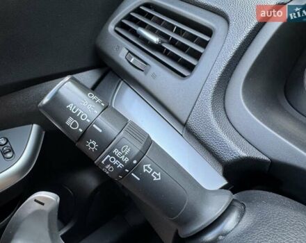 Хонда СРВ 2015 в Киеве на Automoto.ua Белый Хонда СРВ, объемом двигателя 2.36 л и пробегом 99 тыс. км за 19500 $, фото 40 на Automoto.ua