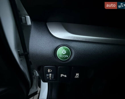 Белый Хонда СРВ, объемом двигателя 1.6 л и пробегом 176 тыс. км за 15800 $, фото 12 на Automoto.ua