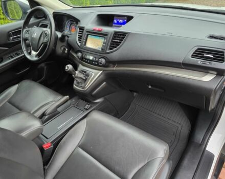 Белый Хонда СРВ, объемом двигателя 1.6 л и пробегом 76 тыс. км за 4000 $, фото 8 на Automoto.ua