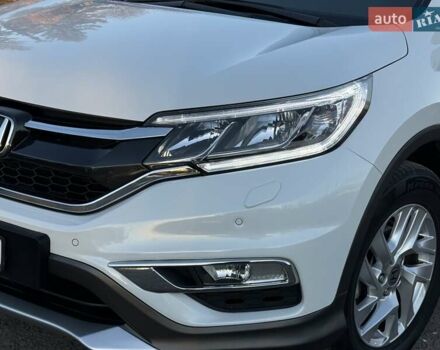 Белый Хонда СРВ, объемом двигателя 1.6 л и пробегом 176 тыс. км за 17890 $, фото 3 на Automoto.ua