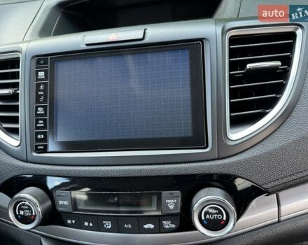 Хонда СРВ 2015 в Киеве на Automoto.ua Белый Хонда СРВ, объемом двигателя 2.36 л и пробегом 99 тыс. км за 19500 $, фото 24 на Automoto.ua