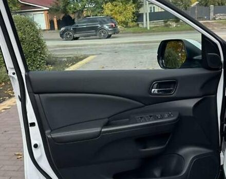 Хонда СРВ 2016 в Бершаде на Automoto.ua Белый Хонда СРВ, объемом двигателя 1.6 л и пробегом 136 тыс. км за 21950 $, фото 31 на Automoto.ua