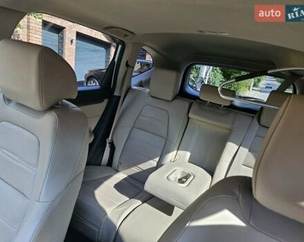 Белый Хонда СРВ, объемом двигателя 1.5 л и пробегом 192 тыс. км за 21000 $, фото 7 на Automoto.ua