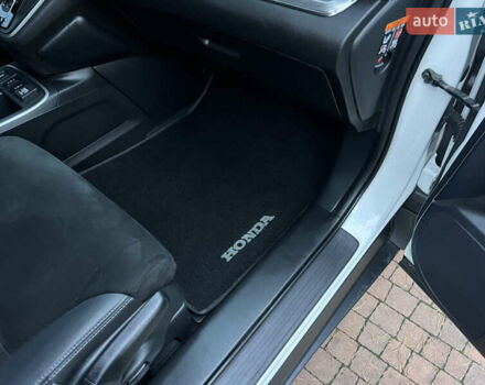 Белый Хонда СРВ, объемом двигателя 1.6 л и пробегом 151 тыс. км за 19850 $, фото 89 на Automoto.ua