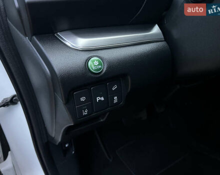 Белый Хонда СРВ, объемом двигателя 1.6 л и пробегом 151 тыс. км за 19850 $, фото 46 на Automoto.ua