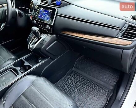 Белый Хонда СРВ, объемом двигателя 1.5 л и пробегом 101 тыс. км за 18300 $, фото 23 на Automoto.ua