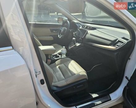 Белый Хонда СРВ, объемом двигателя 1.5 л и пробегом 192 тыс. км за 21000 $, фото 5 на Automoto.ua