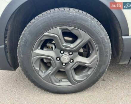 Белый Хонда СРВ, объемом двигателя 1.5 л и пробегом 178 тыс. км за 21200 $, фото 11 на Automoto.ua