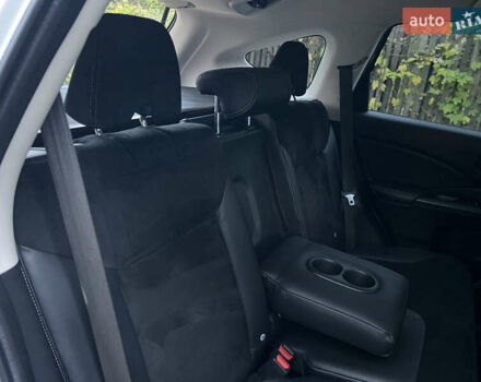 Белый Хонда СРВ, объемом двигателя 1.6 л и пробегом 151 тыс. км за 19850 $, фото 82 на Automoto.ua