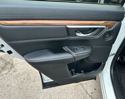 Белый Хонда СРВ, объемом двигателя 1.5 л и пробегом 101 тыс. км за 16300 $, фото 18 на Automoto.ua