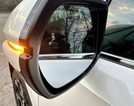 Белый Хонда СРВ, объемом двигателя 1.5 л и пробегом 101 тыс. км за 16300 $, фото 8 на Automoto.ua