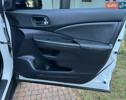 Белый Хонда СРВ, объемом двигателя 1.6 л и пробегом 151 тыс. км за 19850 $, фото 86 на Automoto.ua