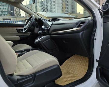 Белый Хонда СРВ, объемом двигателя 1.5 л и пробегом 115 тыс. км за 19500 $, фото 23 на Automoto.ua