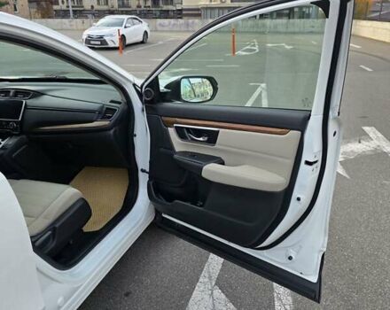 Белый Хонда СРВ, объемом двигателя 1.5 л и пробегом 115 тыс. км за 19500 $, фото 18 на Automoto.ua