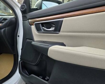 Белый Хонда СРВ, объемом двигателя 1.5 л и пробегом 115 тыс. км за 19500 $, фото 22 на Automoto.ua