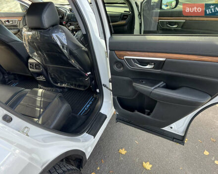 Белый Хонда СРВ, объемом двигателя 1.5 л и пробегом 148 тыс. км за 19850 $, фото 13 на Automoto.ua