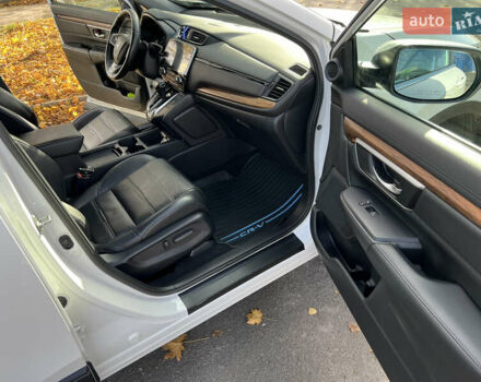 Белый Хонда СРВ, объемом двигателя 1.5 л и пробегом 148 тыс. км за 19850 $, фото 12 на Automoto.ua