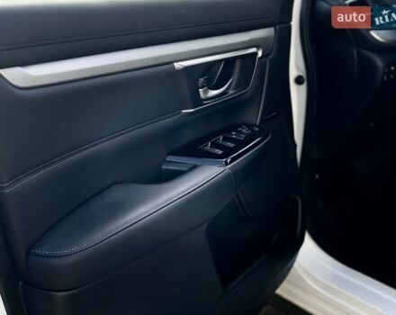 Белый Хонда СРВ, объемом двигателя 1.99 л и пробегом 49 тыс. км за 37336 $, фото 7 на Automoto.ua