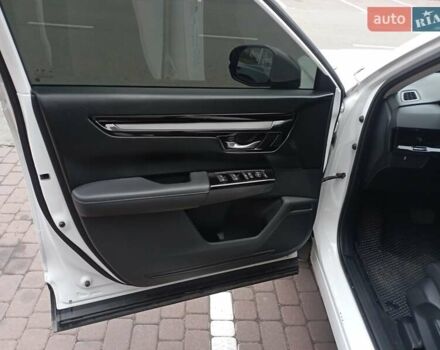 Белый Хонда СРВ, объемом двигателя 1.5 л и пробегом 9 тыс. км за 27000 $, фото 2 на Automoto.ua