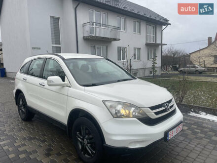 Белый Хонда СРВ, объемом двигателя 2.2 л и пробегом 268 тыс. км за 11999 $, фото 1 на Automoto.ua