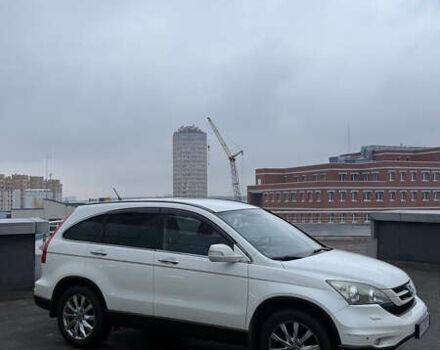 Белый Хонда СРВ, объемом двигателя 2.4 л и пробегом 290 тыс. км за 11500 $, фото 1 на Automoto.ua