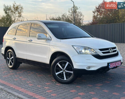 Белый Хонда СРВ, объемом двигателя 2.2 л и пробегом 270 тыс. км за 13800 $, фото 1 на Automoto.ua