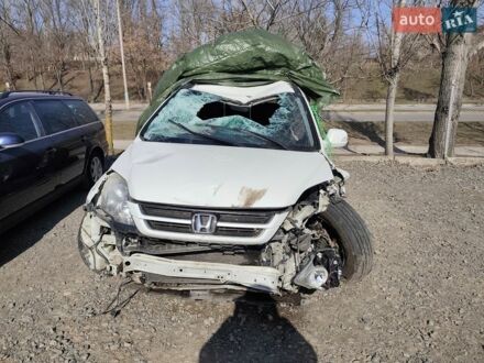 Белый Хонда СРВ, объемом двигателя 2 л и пробегом 176 тыс. км за 5200 $, фото 1 на Automoto.ua