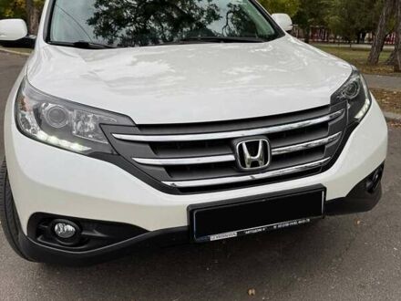 Хонда СРВ 2013 в Николаеве на Automoto.ua Белый Хонда СРВ, объемом двигателя 2.35 л и пробегом 76 тыс. км за 21000 $, фото 1 на Automoto.ua