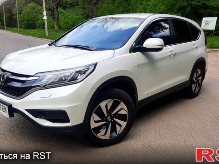 Хонда СРВ 2015 в Харькове на Automoto.ua Белый Хонда СРВ, объемом двигателя 2.4 л и пробегом 108 тыс. км за 20750 $, фото 1 на Automoto.ua