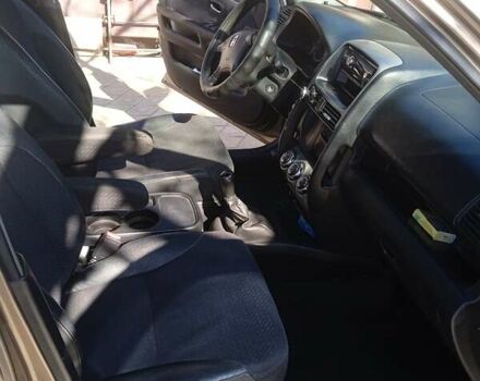 Бежевий Хонда СРВ, об'ємом двигуна 2 л та пробігом 260 тис. км за 7800 $, фото 5 на Automoto.ua