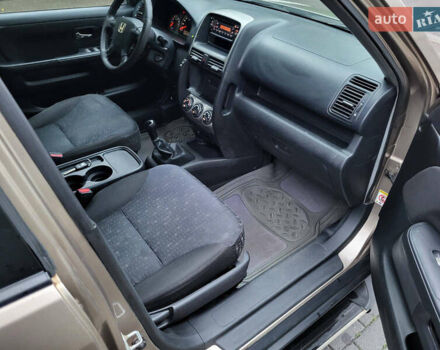 Бежевий Хонда СРВ, об'ємом двигуна 2 л та пробігом 360 тис. км за 4100 $, фото 14 на Automoto.ua