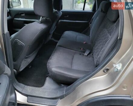 Бежевый Хонда СРВ, объемом двигателя 2 л и пробегом 351 тыс. км за 4100 $, фото 9 на Automoto.ua