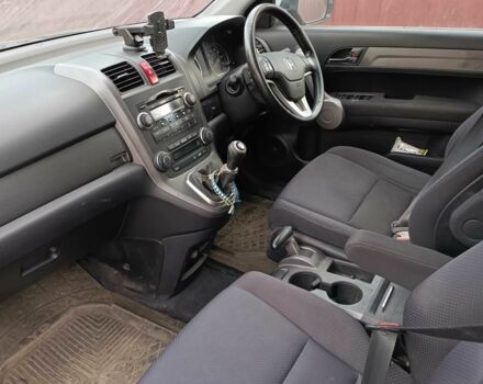 Черный Хонда СРВ, объемом двигателя 2.2 л и пробегом 215 тыс. км за 2381 $, фото 2 на Automoto.ua