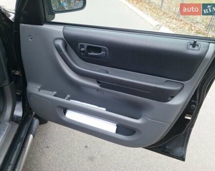 Черный Хонда СРВ, объемом двигателя 1.97 л и пробегом 365 тыс. км за 5800 $, фото 6 на Automoto.ua