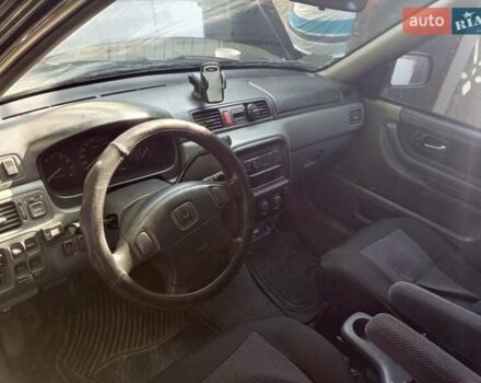 Черный Хонда СРВ, объемом двигателя 2 л и пробегом 299 тыс. км за 4999 $, фото 5 на Automoto.ua